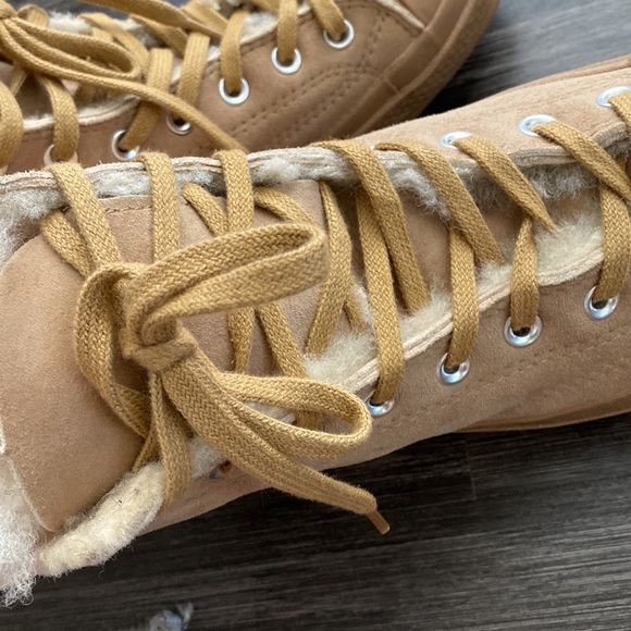 Sheep Fur Converse - Picture 7 of 9